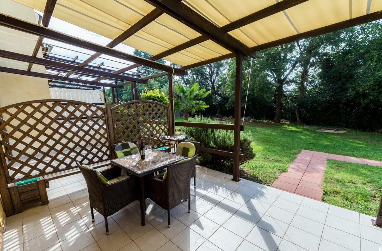 Lumbre Apartment Tar-Vabriga Ngoại thất bức ảnh